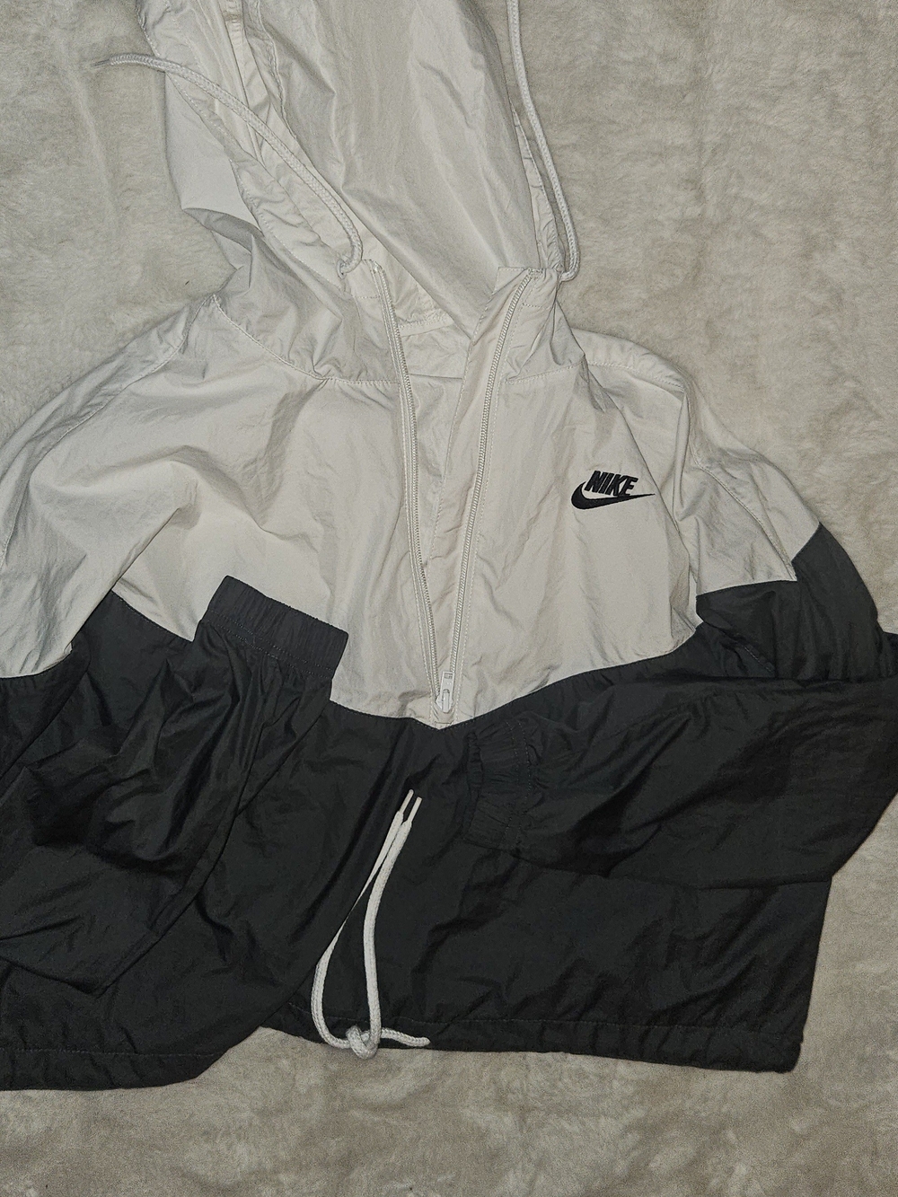 Nike Two-Tone Hooded Windbreaker Jacket - White & Black